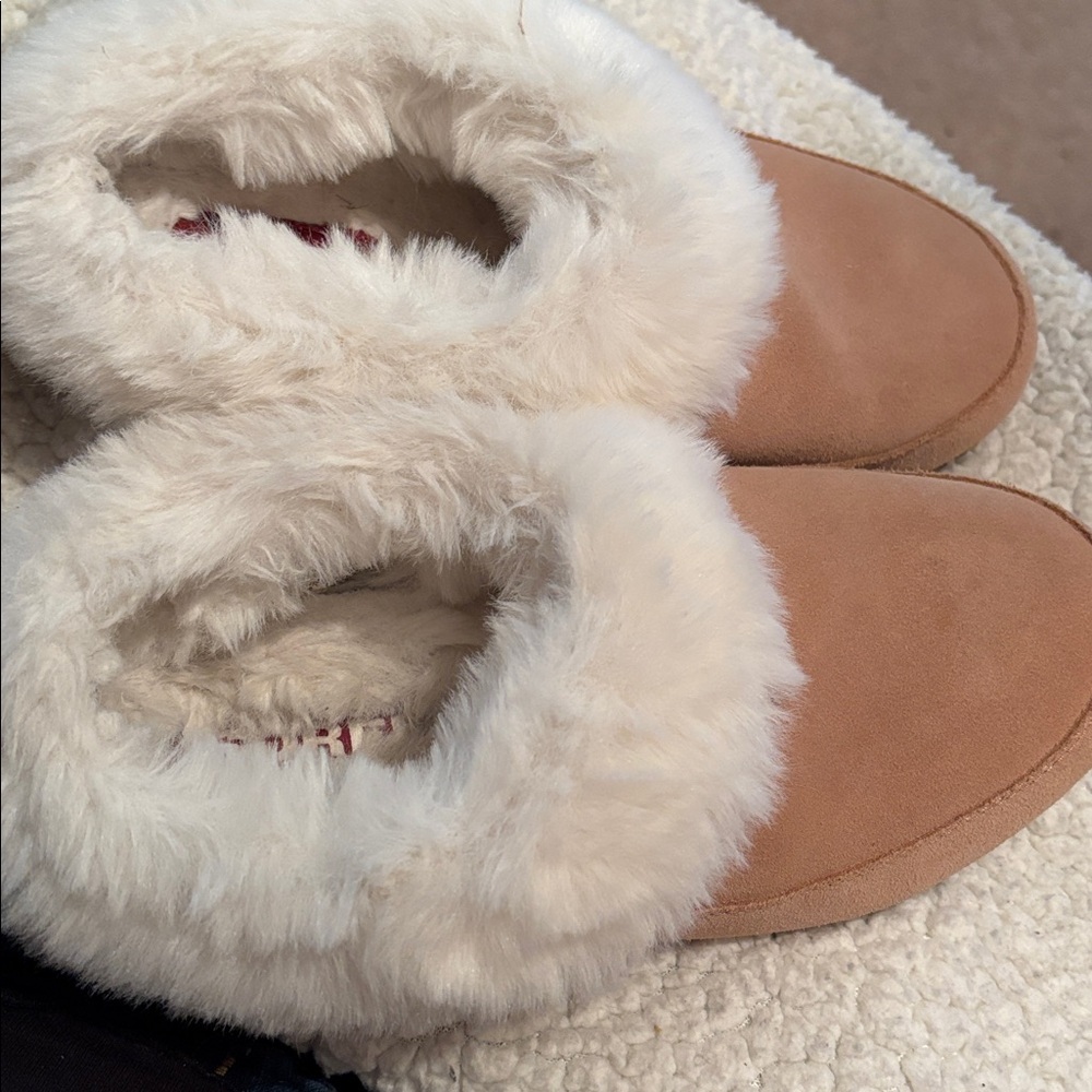 Sorel Women's Beige Slippers with Soft White Lining